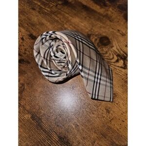 Burberry London Mens Silk Tie Beige Nova Check Plaid Classic Necktie Italy